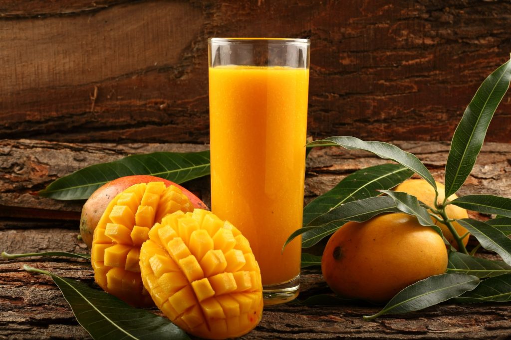 Сок манго - польза для здоровья и что нужно знать 2023