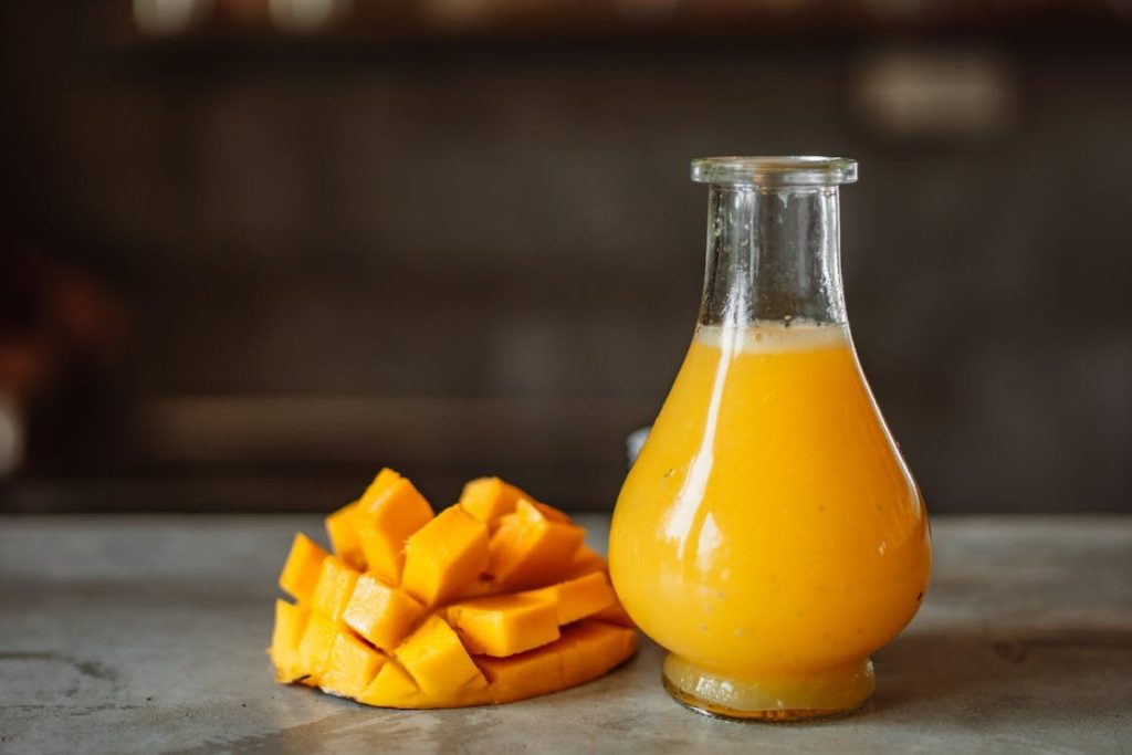 Сок манго - польза для здоровья и что нужно знать 2023